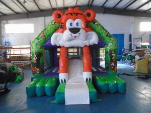 What Should You Do If Your Inflatable Equipment Falls Into Water? What Should You Do If Your Inflatable Equipment Falls Into Water?